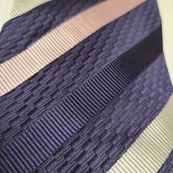 Vitaliano Pancaldi Men's Necktie 100% Silk - Picture 8 of 13